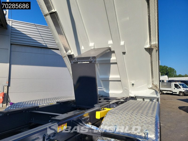 Volvo FMX 500 8X6 NEW! 18m3 KH-Kipper Steelsuspension Big-Axle Automatic Euro 6 - Camión volquete: foto 3 Volvo FMX 500 8X6 NEW! 18m3 KH-Kipper Steelsuspension Big-Axle Automatic Euro 6 - Camión volquete: foto 3