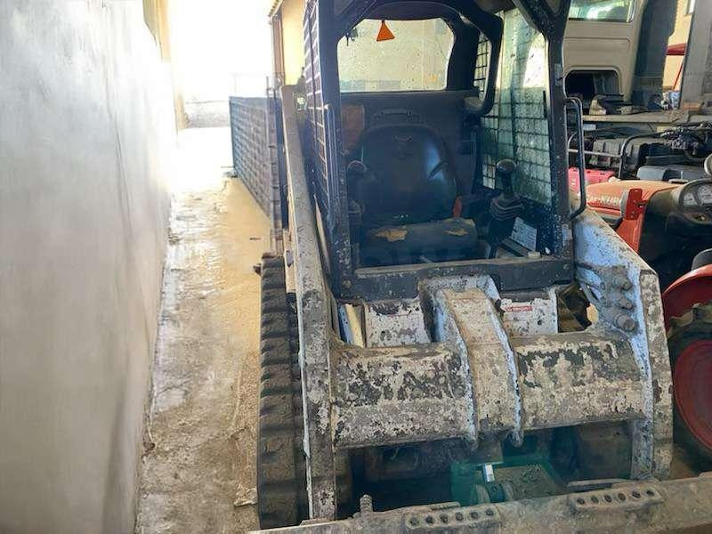 Bobcat T140 - Minicargadora de cadenas: foto 1 Bobcat T140 - Minicargadora de cadenas: foto 1