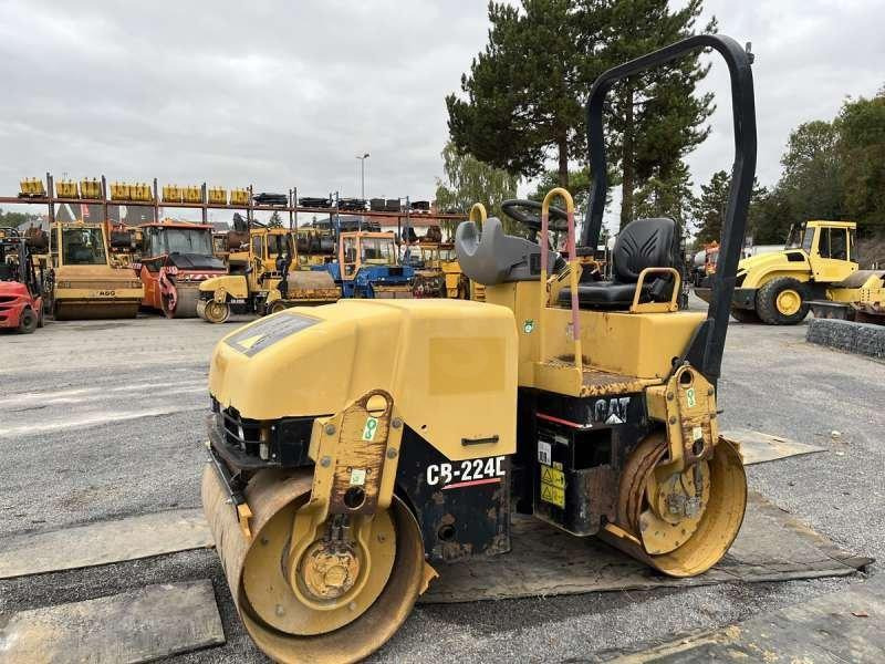 Caterpillar CB-224E - Apisonadora de asfalto: foto 4 Caterpillar CB-224E - Apisonadora de asfalto: foto 4
