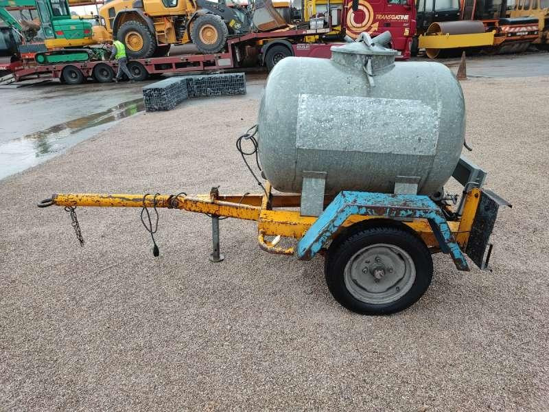 Courant 500 LITRES A EAU - Tanque: foto 4 Courant 500 LITRES A EAU - Tanque: foto 4