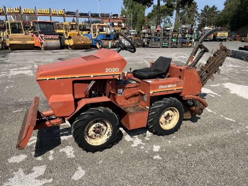 DITCH WITCH 2020K - Zanjadora: foto 3 DITCH WITCH 2020K - Zanjadora: foto 3