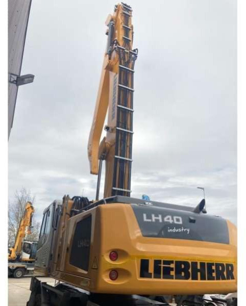 Liebherr LH40 M LITRONIC - Manipulador de materiales: foto 5 Liebherr LH40 M LITRONIC - Manipulador de materiales: foto 5
