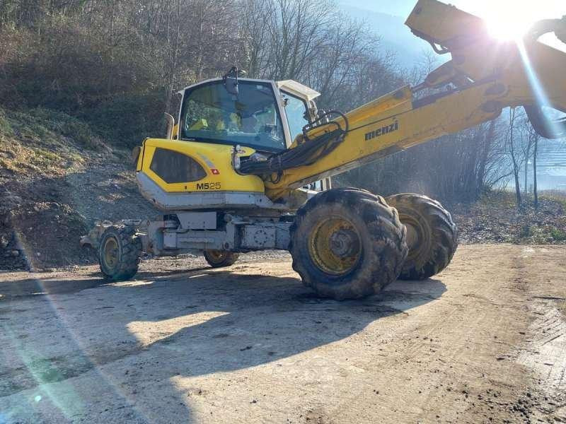 MENZI MUCK M525 - Retroaraña: foto 2 MENZI MUCK M525 - Retroaraña: foto 2