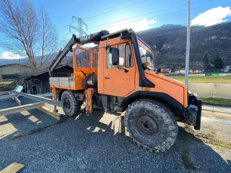 Mercedes UNIMOG U 140 MACHINE SUISSE - Camión volquete: foto 1 Mercedes UNIMOG U 140 MACHINE SUISSE - Camión volquete: foto 1