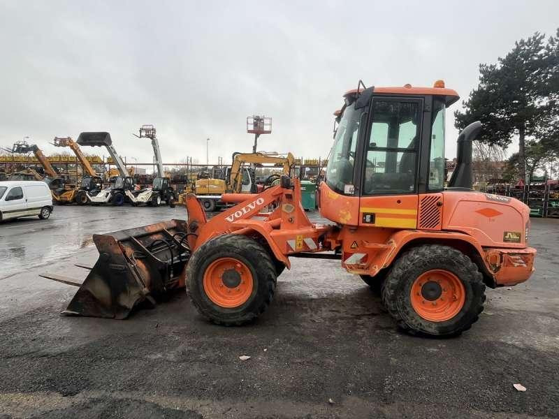 Volvo L30G - Cargadora de ruedas: foto 4 Volvo L30G - Cargadora de ruedas: foto 4