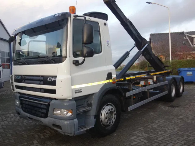 DAF 85.410 CF 6X4 STEEL SPRINGS MANUAL GEARBOX - Camión multibasculante: foto 1 DAF 85.410 CF 6X4 STEEL SPRINGS MANUAL GEARBOX - Camión multibasculante: foto 1