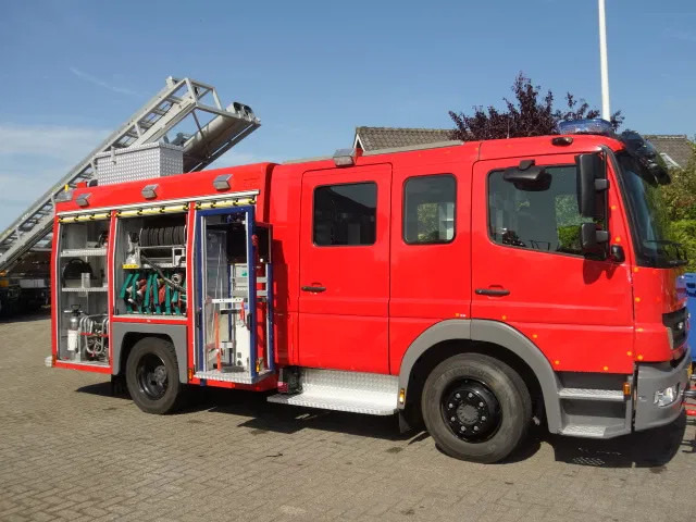 Mercedes-Benz Atego 1326 FIRE TRUCK - Camión de bomberos: foto 3 Mercedes-Benz Atego 1326 FIRE TRUCK - Camión de bomberos: foto 3
