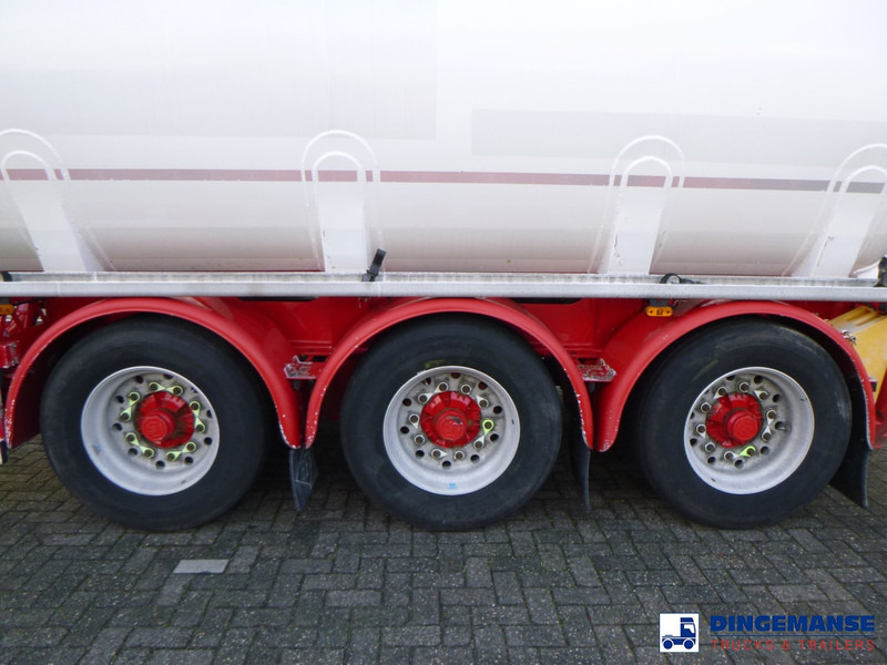 Feldbinder Jet fuel tank 40 m3 / 1 comp + pump - Remolque cisterna: foto 5 Feldbinder Jet fuel tank 40 m3 / 1 comp + pump - Remolque cisterna: foto 5