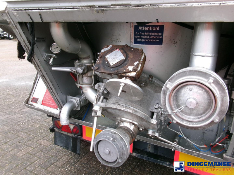 Semirremolque cisterna Feldbinder Powder tank alu 38 m3 (tipping): foto 11 Semirremolque cisterna Feldbinder Powder tank alu 38 m3 (tipping): foto 11