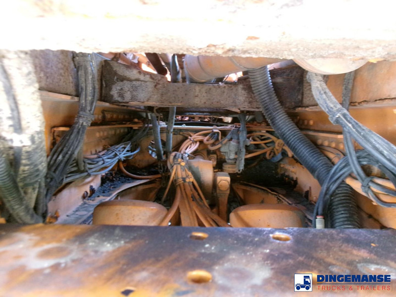 Leasing de MAN 41.463 8x4 Euro 2 vacuum tank ADR 15 m3 / 2 comp MAN 41.463 8x4 Euro 2 vacuum tank ADR 15 m3 / 2 comp: foto 10