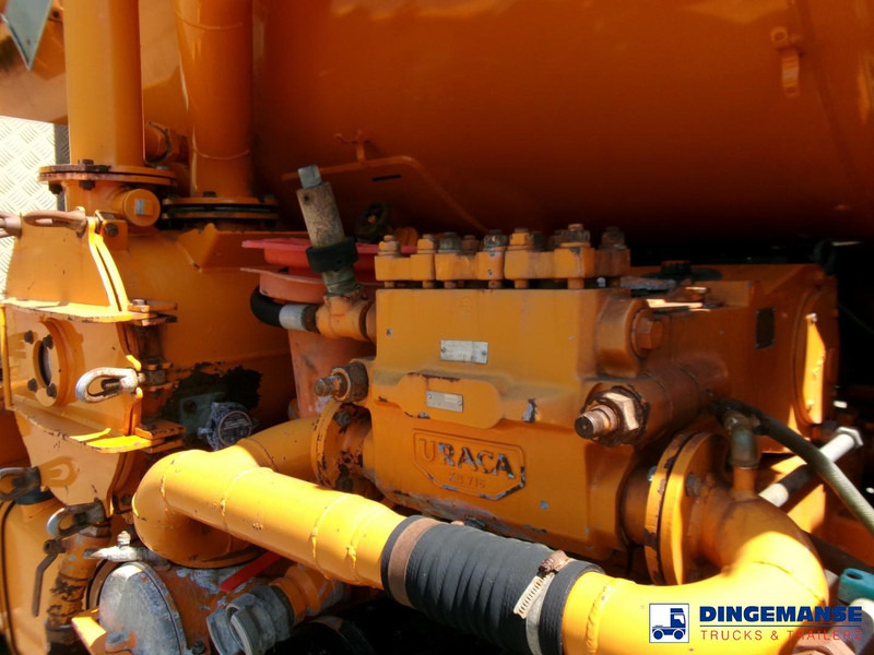 Leasing de MAN 41.463 8x4 Euro 2 vacuum tank ADR 15 m3 / 2 comp MAN 41.463 8x4 Euro 2 vacuum tank ADR 15 m3 / 2 comp: foto 17