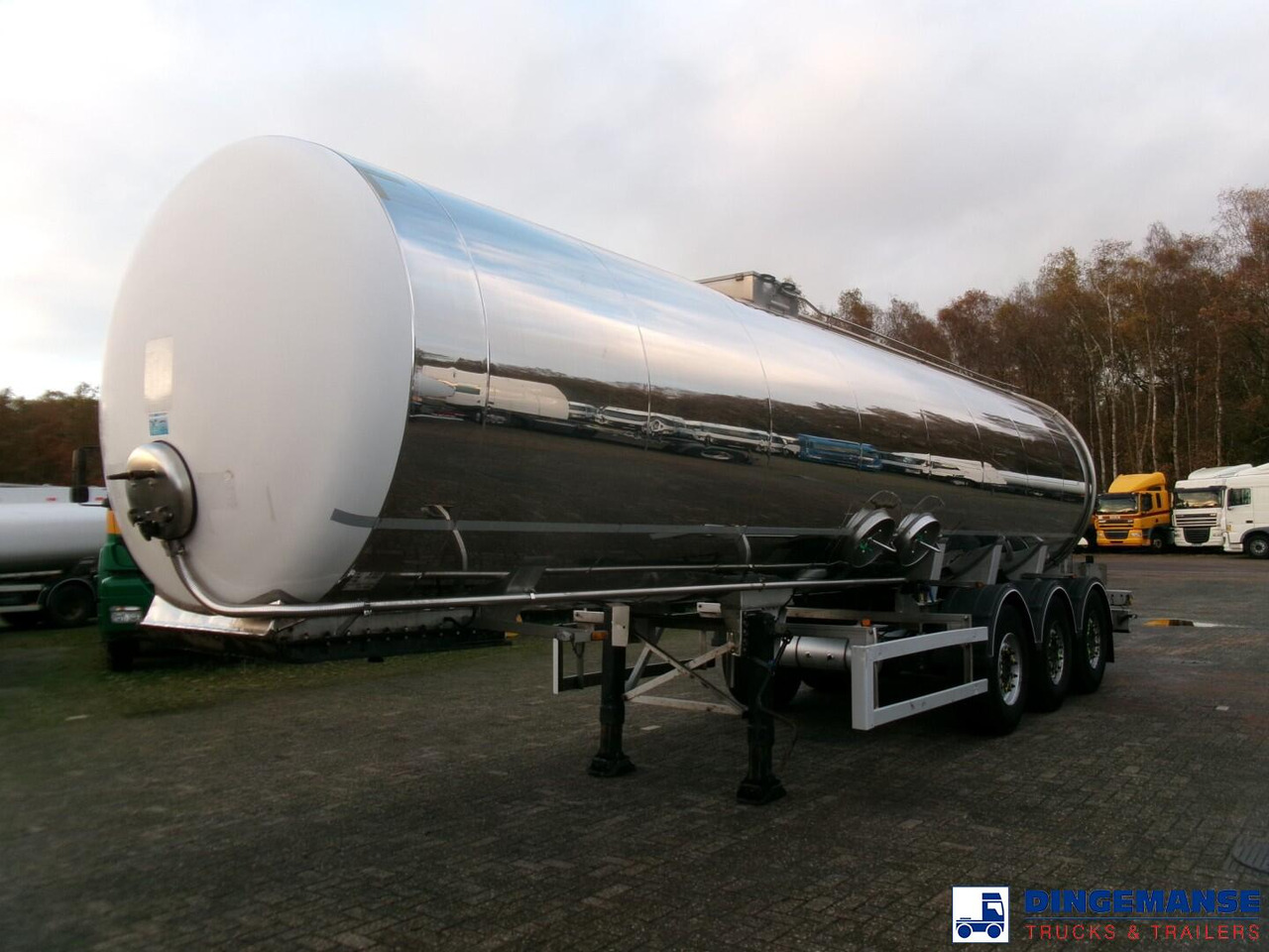 Semirremolque cisterna para transporte de combustible Maisonneuve Food tank inox 30 m3 / 1 comp: foto 1