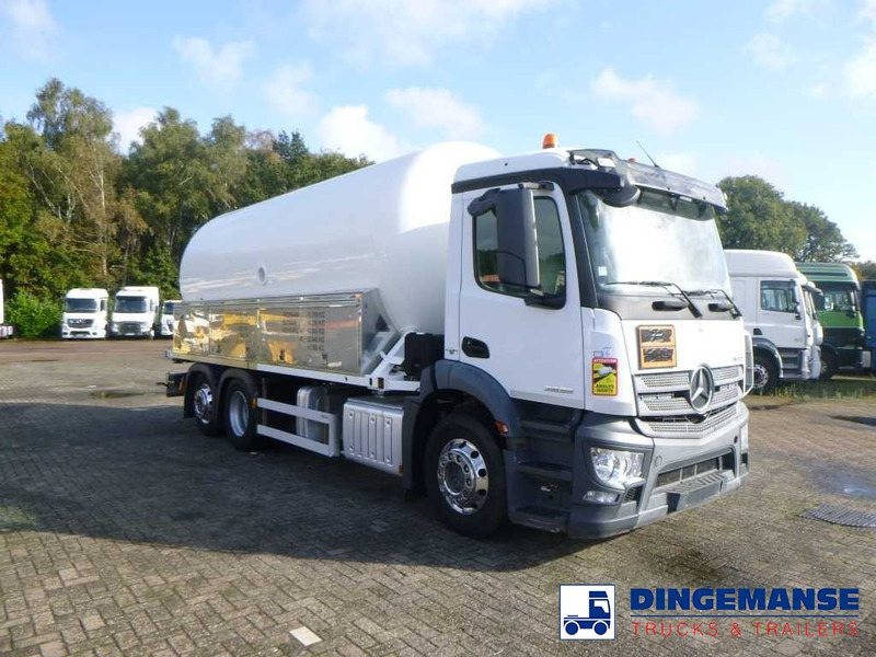 Mercedes-Benz Antos 2635 6x2 gas tank 28 m3 - Camión cisterna: foto 2 Mercedes-Benz Antos 2635 6x2 gas tank 28 m3 - Camión cisterna: foto 2