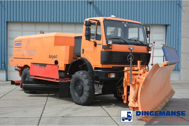 Mercedes-Benz SK 2031 4x4x4 Schmidt CJS9 airport sweeper snow plough - Máquina quitanieve: foto 1 Mercedes-Benz SK 2031 4x4x4 Schmidt CJS9 airport sweeper snow plough - Máquina quitanieve: foto 1
