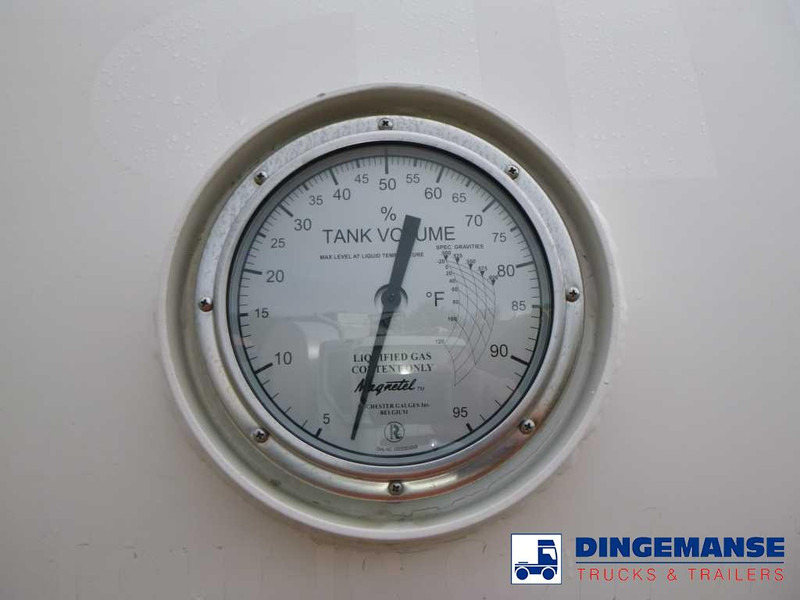 Camión cisterna Volvo FL 260 4x2 gas tank 13.9 m3: foto 17