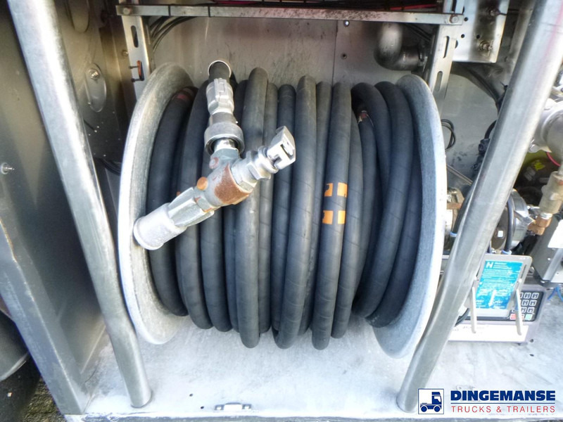 Camión cisterna Volvo FL 260 4x2 gas tank 13.9 m3: foto 13