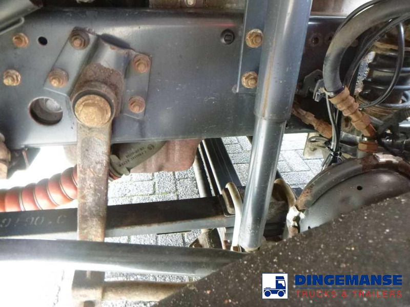 Camión cisterna Volvo FL 260 4x2 gas tank 13.9 m3: foto 11