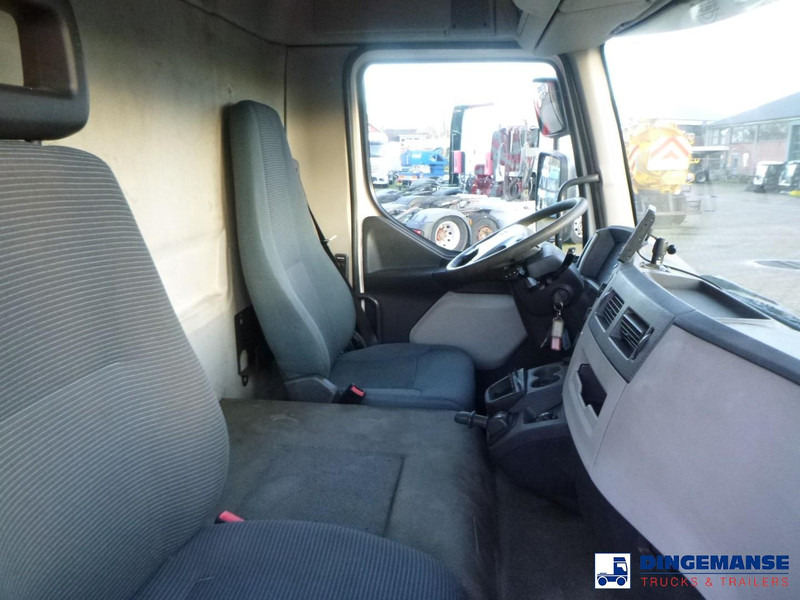 Camión cisterna Volvo FL 260 4x2 gas tank 13.9 m3: foto 19