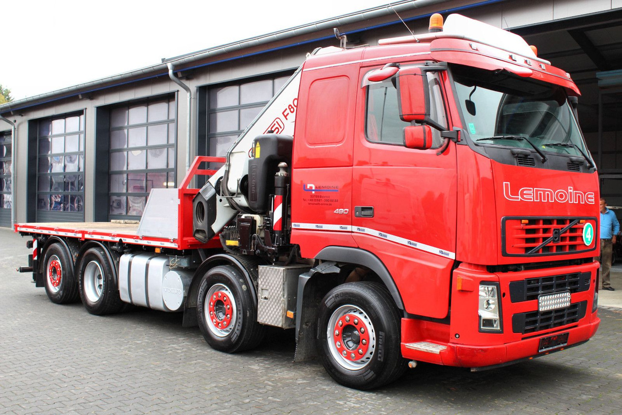 Volvo 480 8x2 Pritsche + FASSI F800XP Kran 6x - Camión caja abierta, Camión grúa: foto 1 Volvo 480 8x2 Pritsche + FASSI F800XP Kran 6x - Camión caja abierta, Camión grúa: foto 1