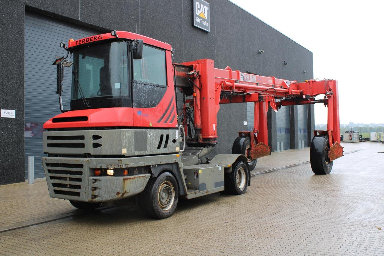 Kalmar FC50 20-40” - Carretilla para contenedores: foto 2 Kalmar FC50 20-40” - Carretilla para contenedores: foto 2