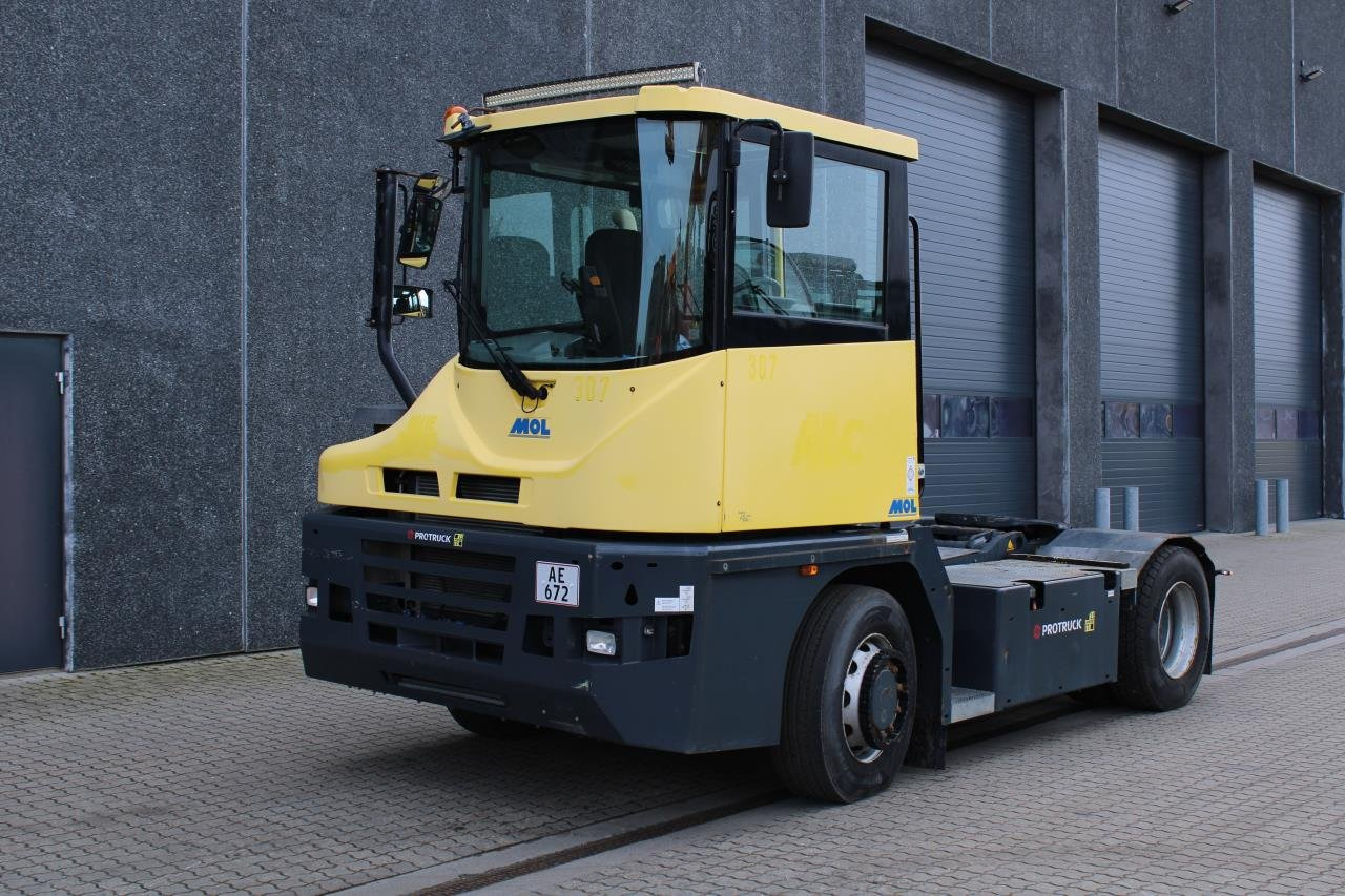 MOL RM255 4X4 - Tractor industrial: foto 2 MOL RM255 4X4 - Tractor industrial: foto 2