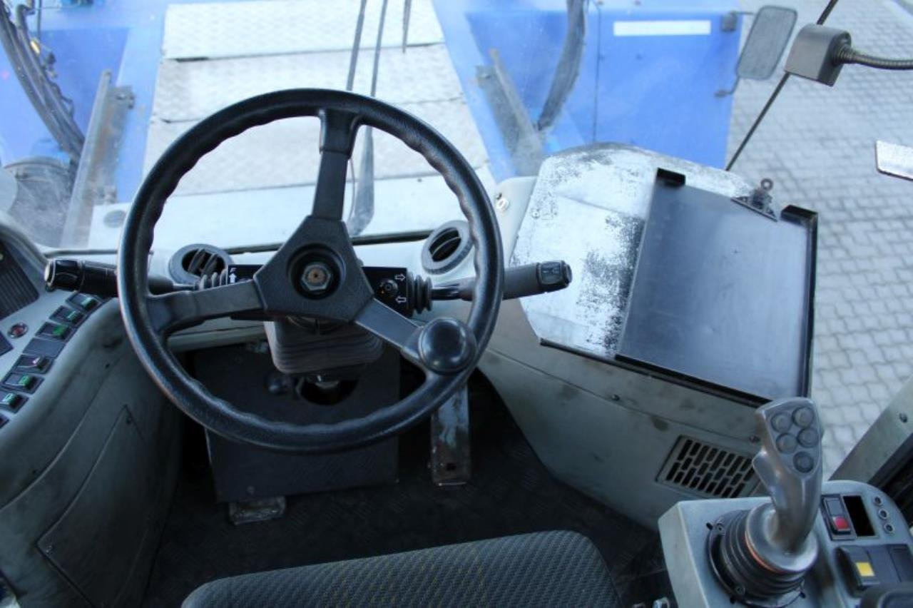 SMV SC108TA6 - Reach stacker: foto 4 SMV SC108TA6 - Reach stacker: foto 4