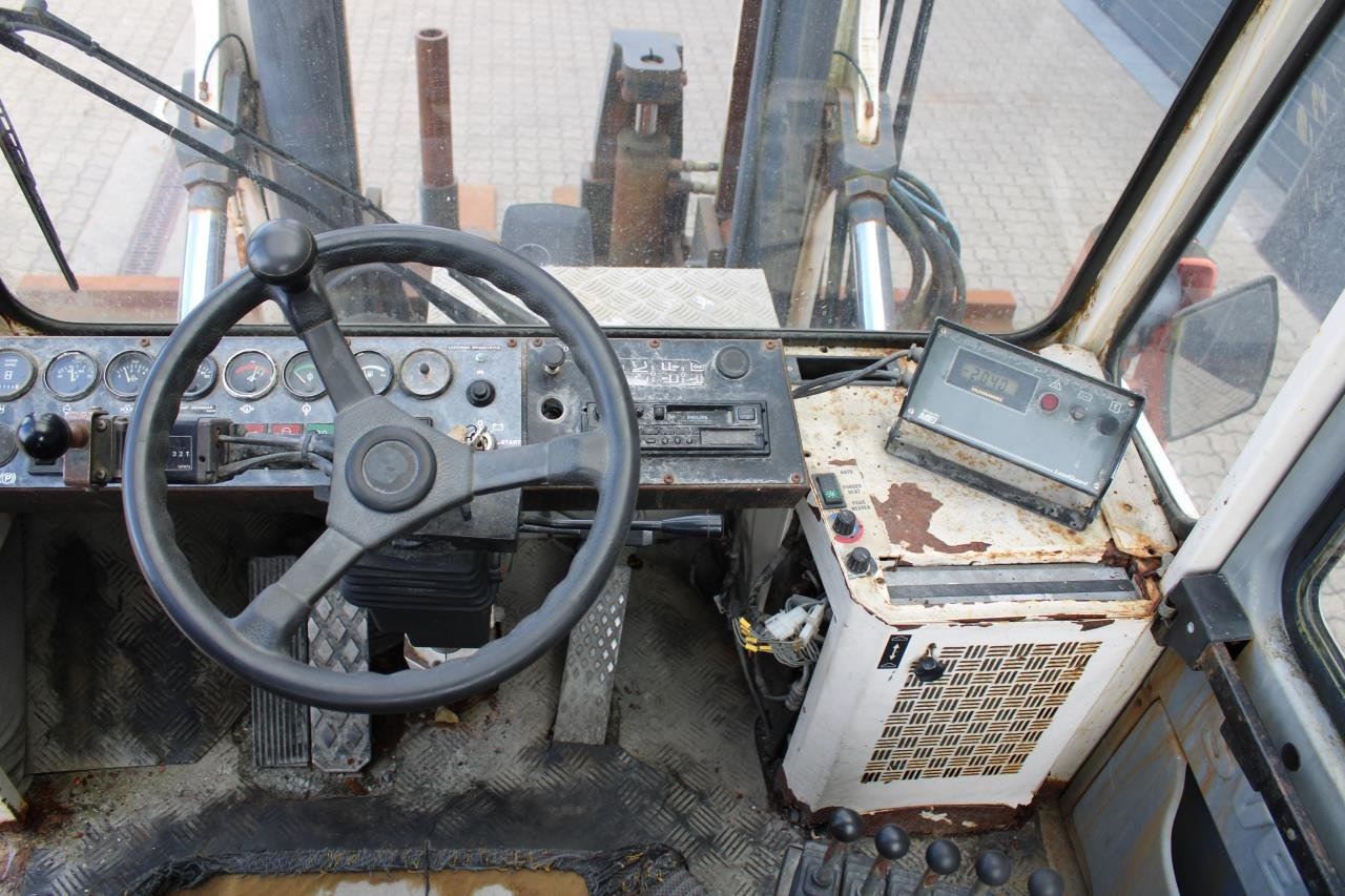 SveTruck 10-900 - Carretilla elevadora diésel: foto 4 SveTruck 10-900 - Carretilla elevadora diésel: foto 4