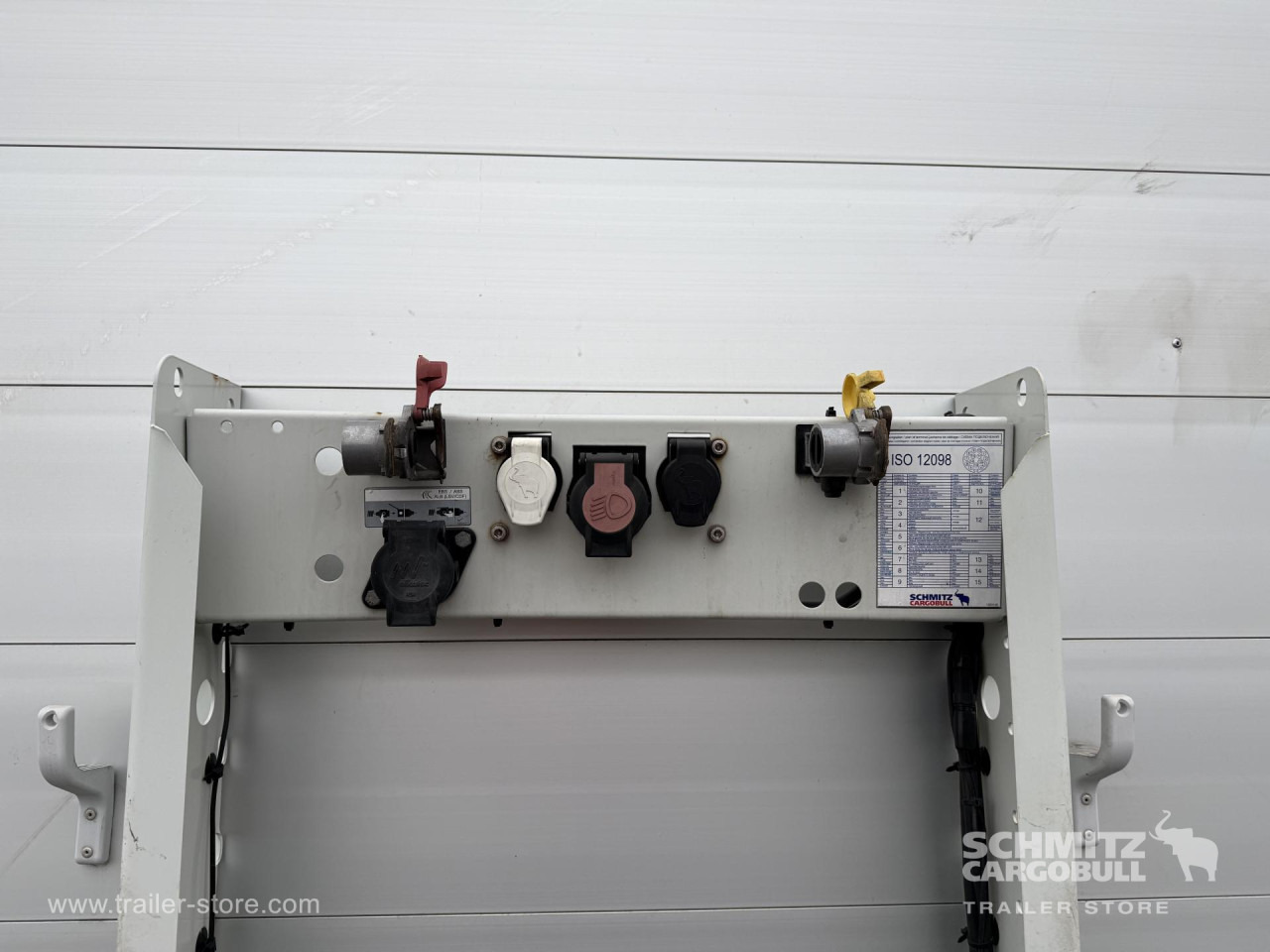 SCHMITZ Auflieger Curtainsider Mega - Semirremolque lona: foto 3 SCHMITZ Auflieger Curtainsider Mega - Semirremolque lona: foto 3