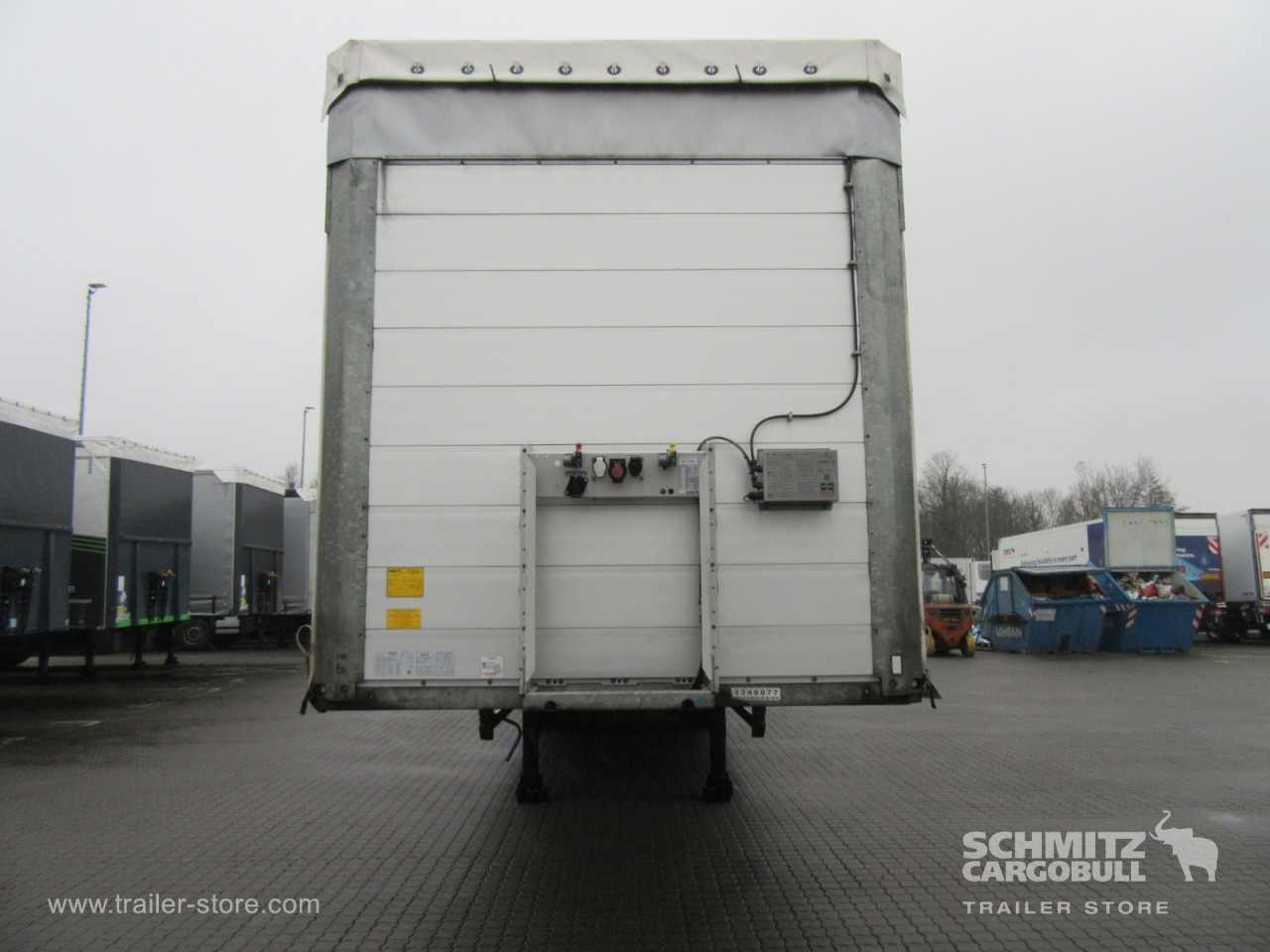 SCHMITZ Auflieger Curtainsider Standard - Semirremolque lona: foto 2 SCHMITZ Auflieger Curtainsider Standard - Semirremolque lona: foto 2