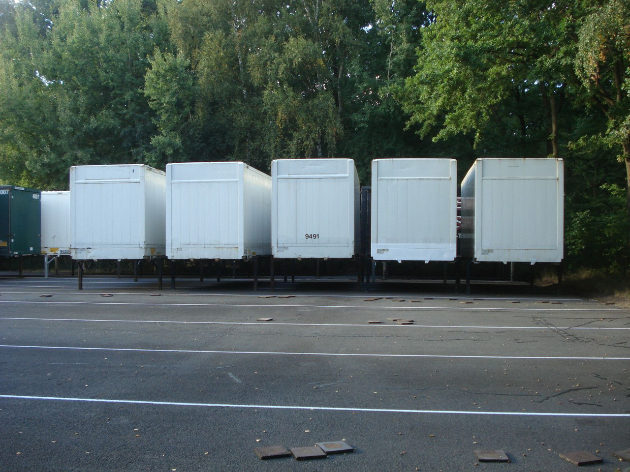 Krone WK 7,7 STG Kleider Textil Lager Jumbo C 7,82 WB - Remolque caja cerrada: foto 2 Krone WK 7,7 STG Kleider Textil Lager Jumbo C 7,82 WB - Remolque caja cerrada: foto 2