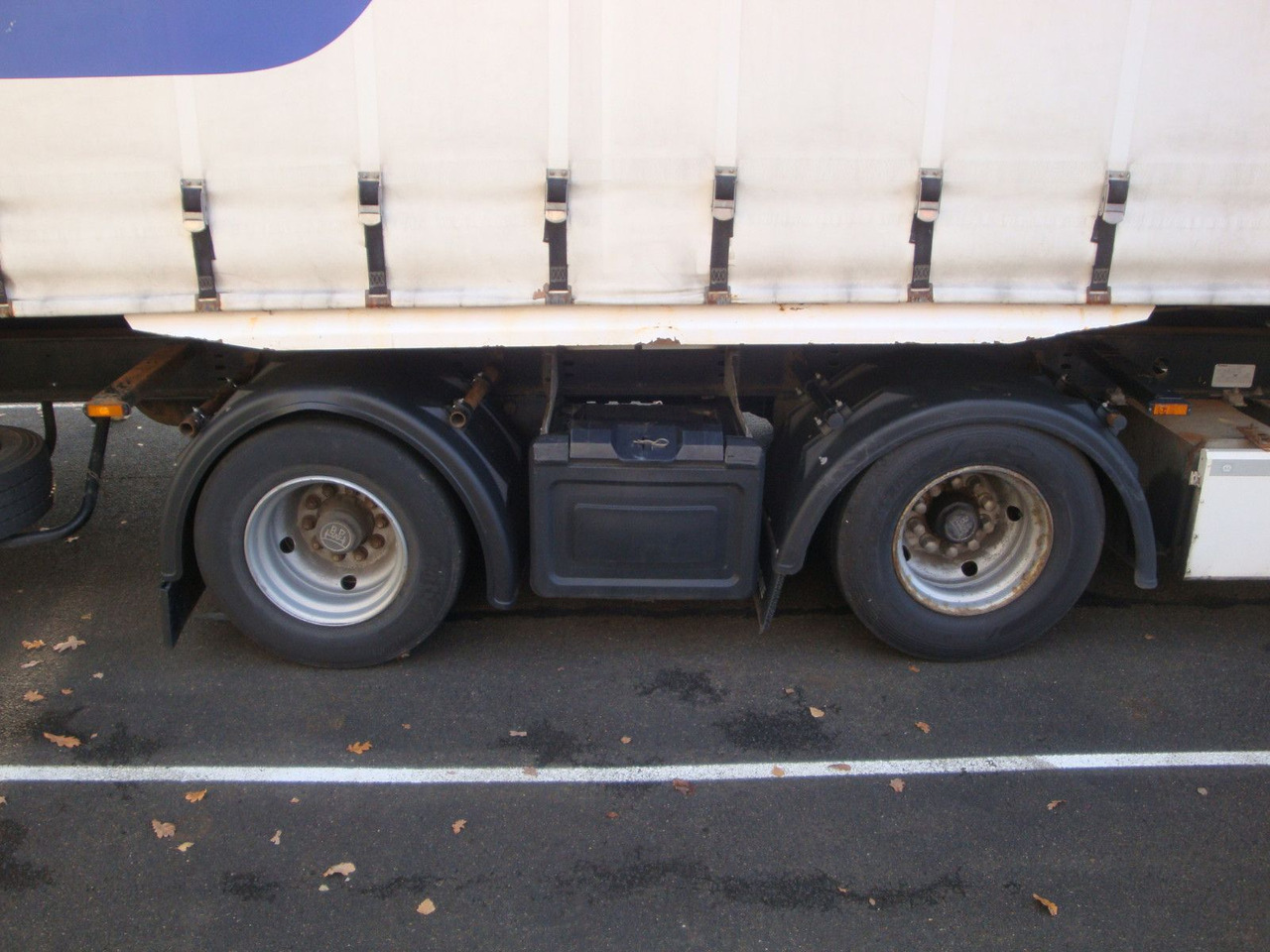 Krone ZZW 18 Jumbo Edscha Schiebeverdeck BDF 116 cbm - Remolque portacontenedore/ Intercambiable: foto 4 Krone ZZW 18 Jumbo Edscha Schiebeverdeck BDF 116 cbm - Remolque portacontenedore/ Intercambiable: foto 4