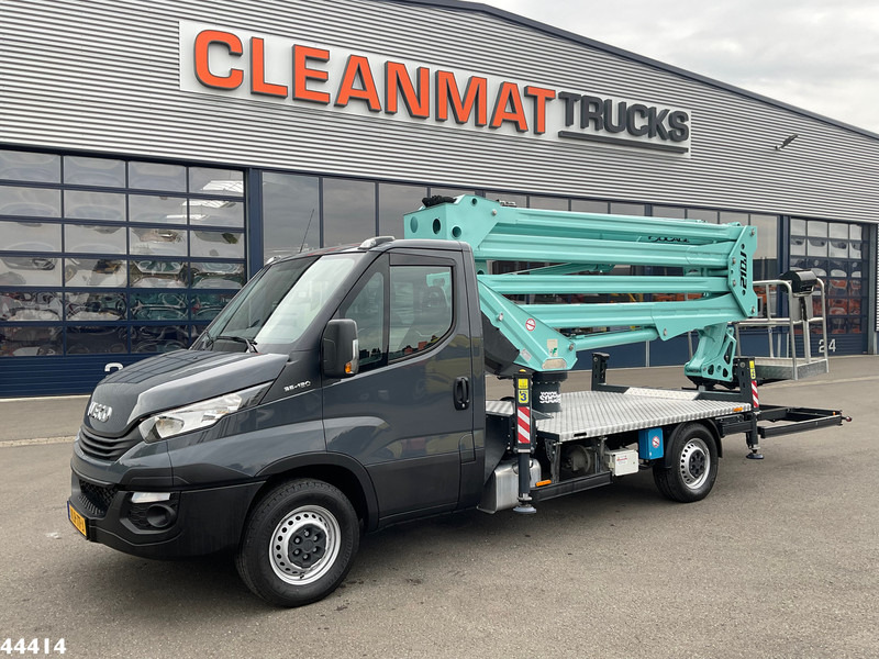Iveco Daily 35S12 20 Meter hoogwerker + JIB Just 6.039 km! - Camión: foto 3 Iveco Daily 35S12 20 Meter hoogwerker + JIB Just 6.039 km! - Camión: foto 3