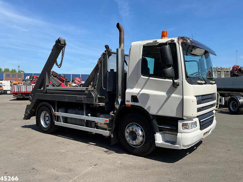 DAF FA 75 CF 250 Euro 5 Hyvalift 12 Ton portaalarmsysteem - Camión portacontenedor de cadenas: foto 2 DAF FA 75 CF 250 Euro 5 Hyvalift 12 Ton portaalarmsysteem - Camión portacontenedor de cadenas: foto 2