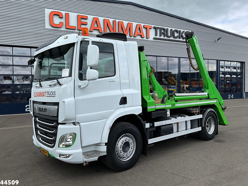 DAF FA CF 450 VDL 14 Ton portaalarmsysteem - Camión portacontenedor de cadenas: foto 1 DAF FA CF 450 VDL 14 Ton portaalarmsysteem - Camión portacontenedor de cadenas: foto 1