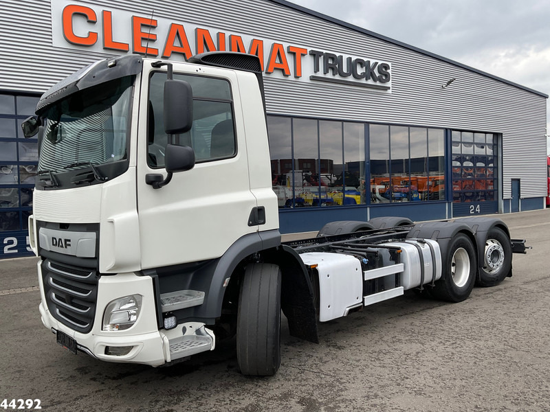 DAF FAN CF 450 Euro 6 Chassis Cabine - Camión chasis: foto 1 DAF FAN CF 450 Euro 6 Chassis Cabine - Camión chasis: foto 1