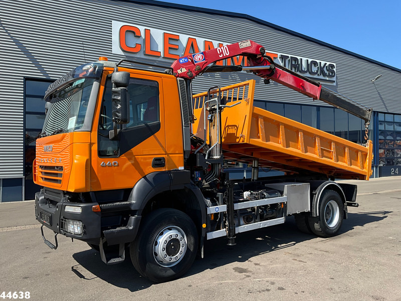 Iveco Trakker AD 190T44W 4x4 HMF 9 Tonmeter laadkraan Just 292.249 km! - Camión volquete, Camión grúa: foto 1 Iveco Trakker AD 190T44W 4x4 HMF 9 Tonmeter laadkraan Just 292.249 km! - Camión volquete, Camión grúa: foto 1