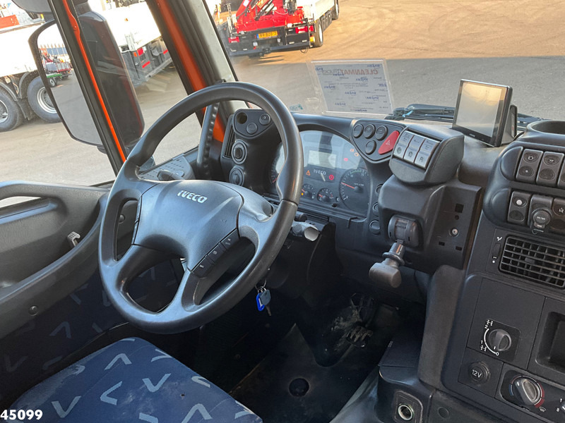 Foto del interior 3: Camión multibasculante, Camión grúa Iveco Trakker AD380T41 6x4 Palfinger 15 Tonmeter laadkraan Just 159.492 Km!