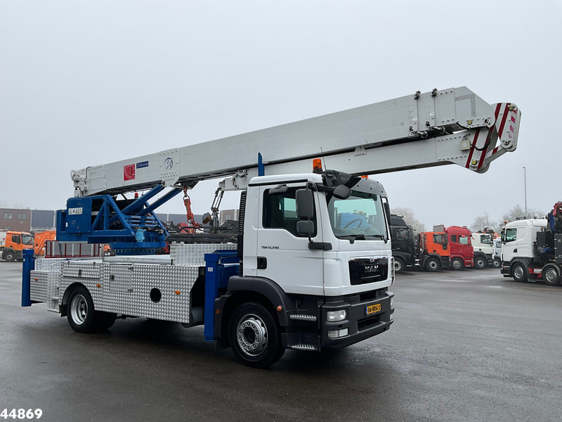 Camión grúa MAN TGM 15.290 Klaas 35 meter Dachdecker Kran: foto 6 Camión grúa MAN TGM 15.290 Klaas 35 meter Dachdecker Kran: foto 6