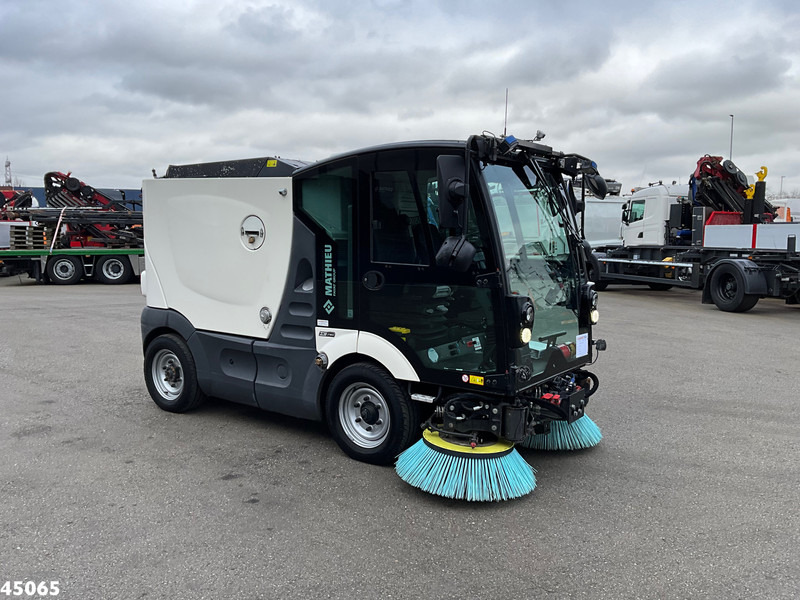 Mathieu MC 210 Azura Flex Euro 6 Just 8.800 km! - Barredora vial: foto 5 Mathieu MC 210 Azura Flex Euro 6 Just 8.800 km! - Barredora vial: foto 5