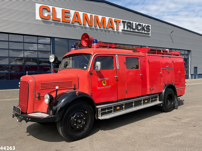 Camión de bomberos Mercedes-Benz LF 311 Oldtimer Feuerwehrfahrzeug Just 35.940 km!: foto 1
