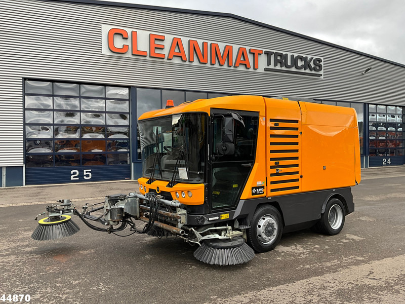 Ravo 540 with 3-rd brush - Barredora vial: foto 1 Ravo 540 with 3-rd brush - Barredora vial: foto 1