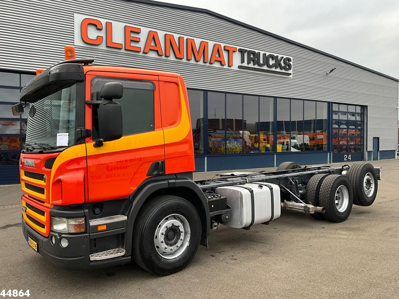 Scania P 280 Chassis cabine with PTO - Camión chasis: foto 2 Scania P 280 Chassis cabine with PTO - Camión chasis: foto 2