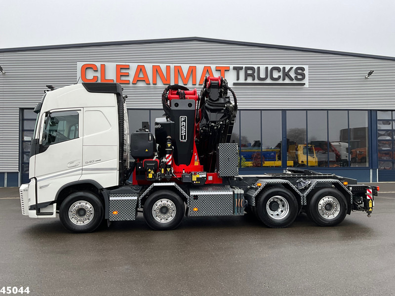 Volvo FH 540 8x2 Fassi 145 Tonmeter laadkraan + Fly-JIb Just 7.187 Km! Demo voertuig! - Camión grúa: foto 5 Volvo FH 540 8x2 Fassi 145 Tonmeter laadkraan + Fly-JIb Just 7.187 Km! Demo voertuig! - Camión grúa: foto 5