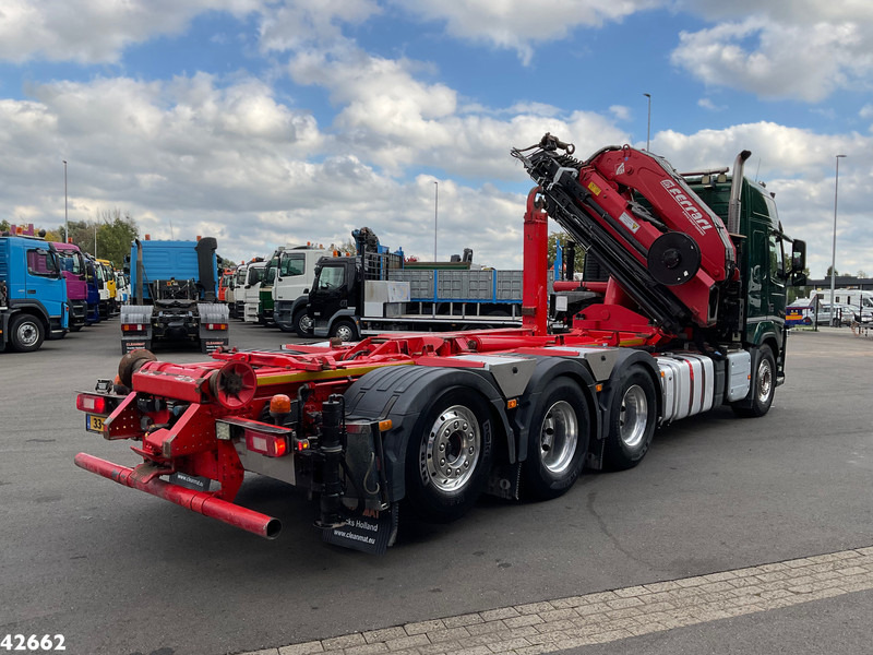 Volvo FM 460 8x4 TRIDEM Euro 6 32 Tonmeter laadkraan - Camión multibasculante, Camión grúa: foto 4 Volvo FM 460 8x4 TRIDEM Euro 6 32 Tonmeter laadkraan - Camión multibasculante, Camión grúa: foto 4