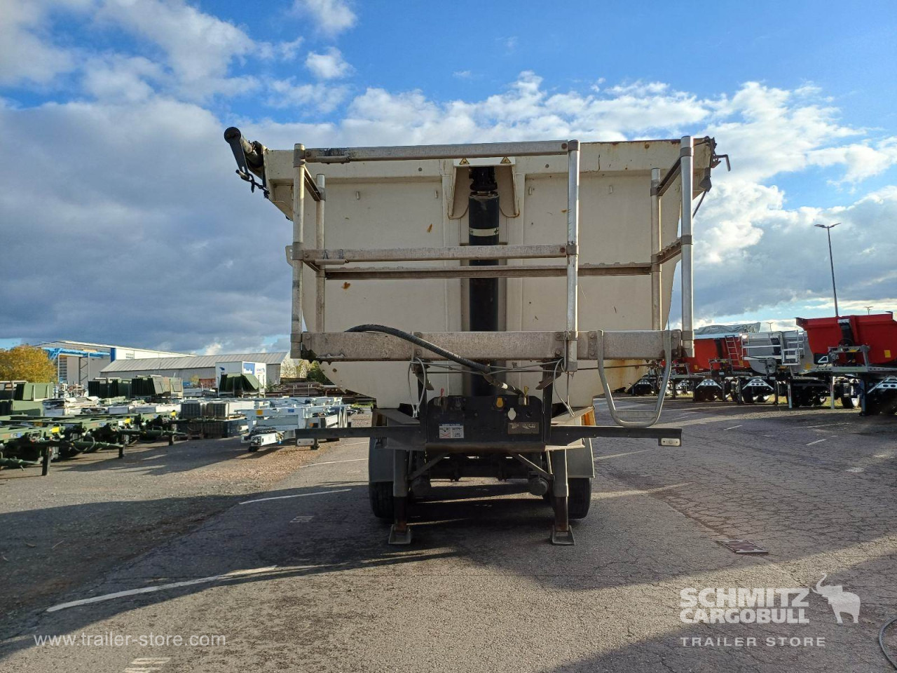 Leasing de MEILLER Auflieger Kipper Stahlrundmulde 26m³ MEILLER Auflieger Kipper Stahlrundmulde 26m³: foto 8 Leasing de MEILLER Auflieger Kipper Stahlrundmulde 26m³ MEILLER Auflieger Kipper Stahlrundmulde 26m³: foto 8