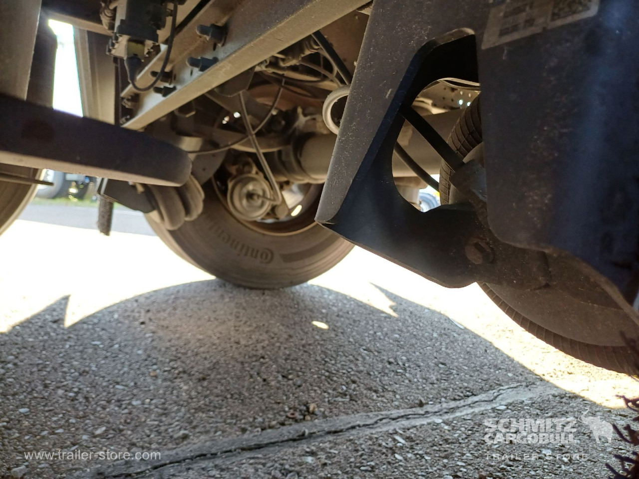 SCHMITZ Auflieger Curtainsider Standard - Semirremolque lona: foto 5 SCHMITZ Auflieger Curtainsider Standard - Semirremolque lona: foto 5