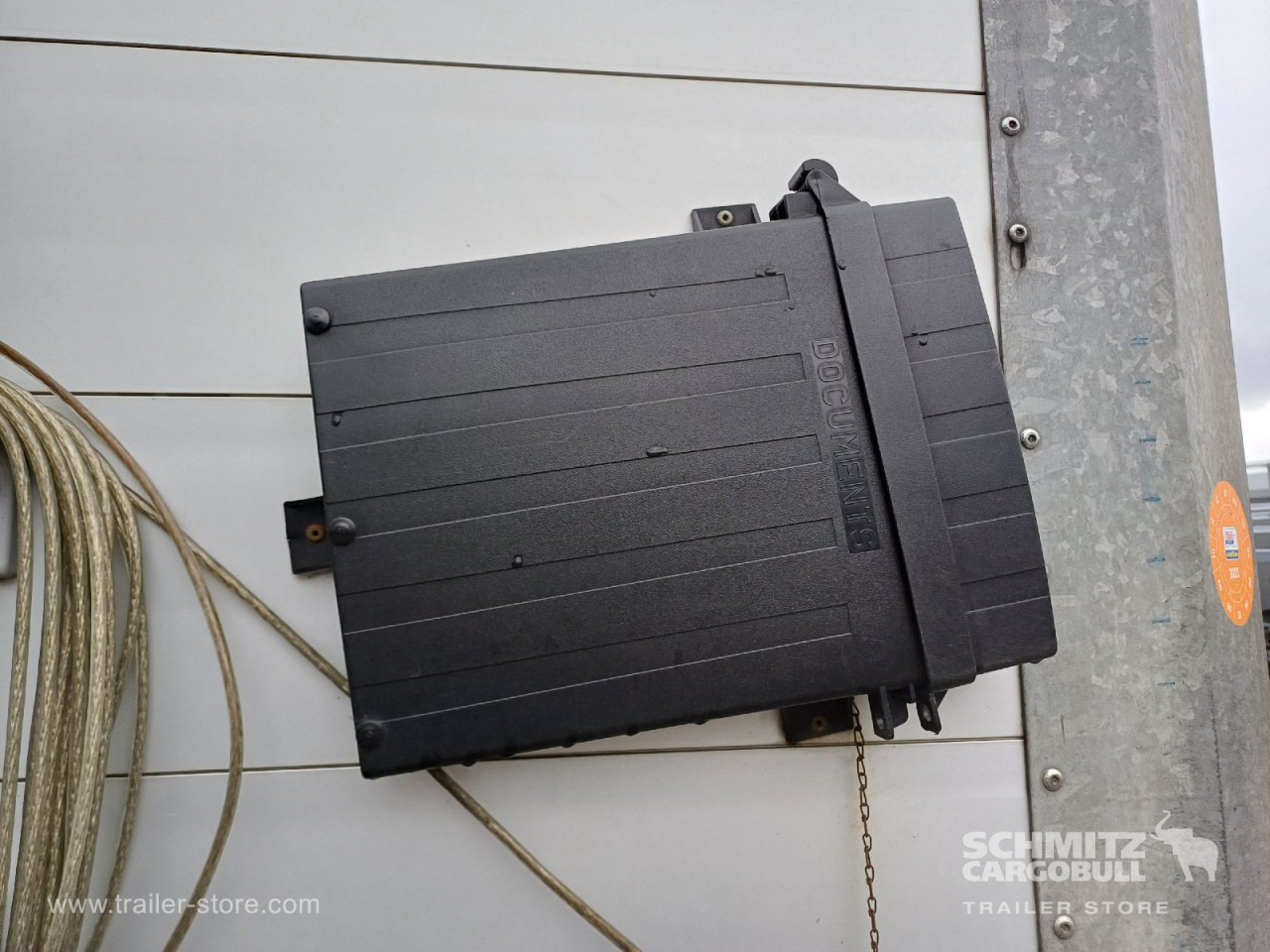 SCHMITZ Auflieger Curtainsider Standard Forklift holder - Semirremolque lona: foto 3 SCHMITZ Auflieger Curtainsider Standard Forklift holder - Semirremolque lona: foto 3
