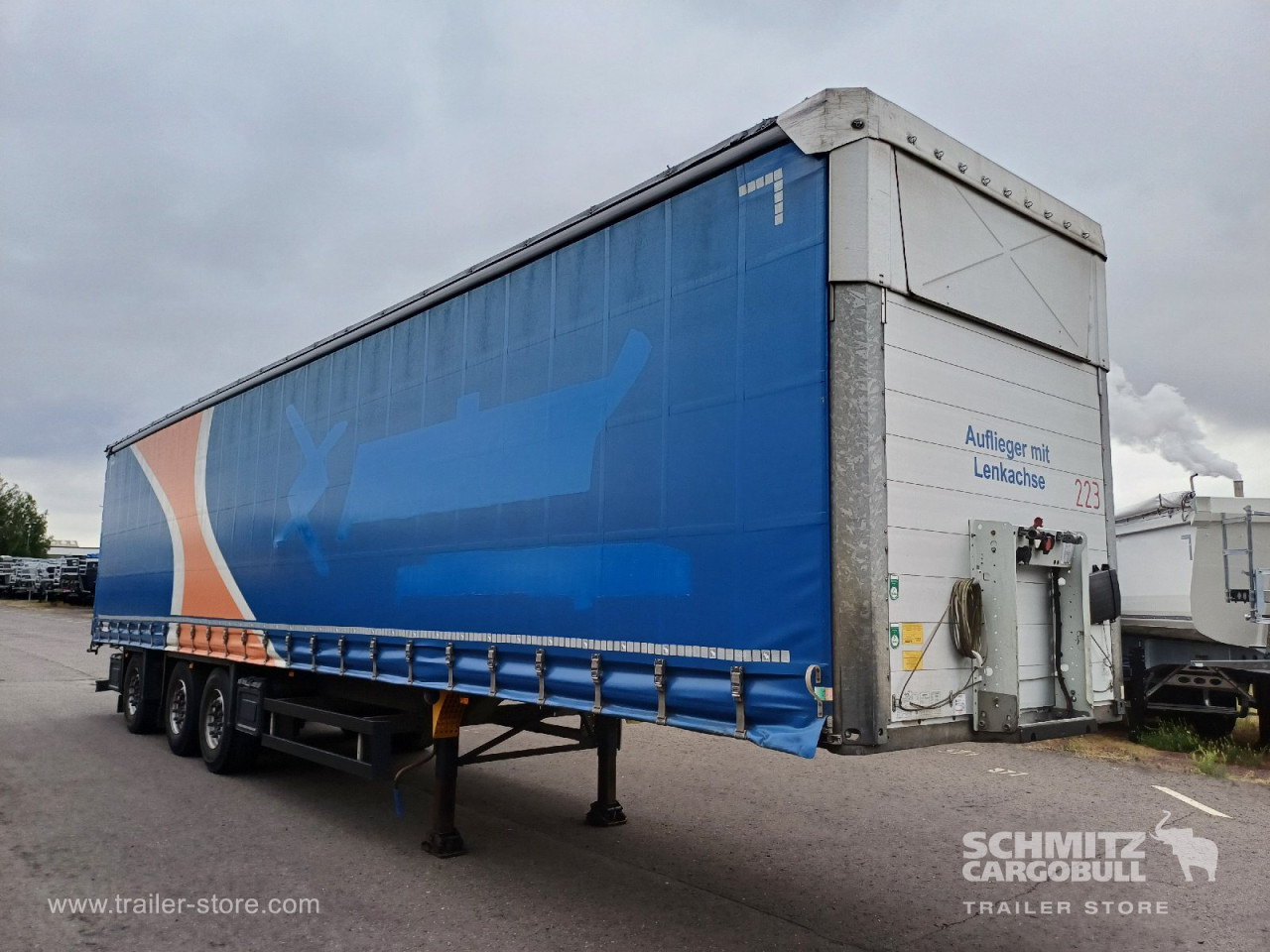 SCHMITZ Auflieger Curtainsider Standard Forklift holder - Semirremolque lona: foto 1 SCHMITZ Auflieger Curtainsider Standard Forklift holder - Semirremolque lona: foto 1