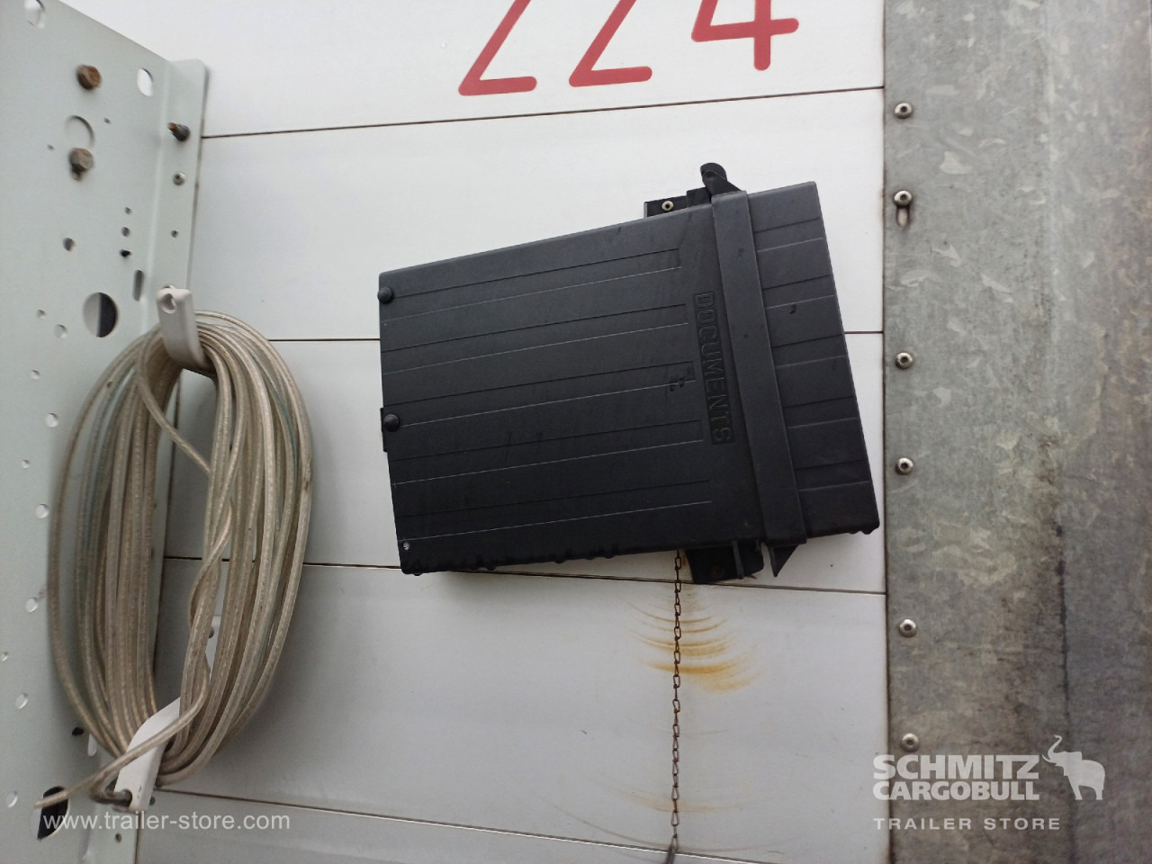 SCHMITZ Auflieger Curtainsider Standard Forklift holder - Semirremolque lona: foto 3 SCHMITZ Auflieger Curtainsider Standard Forklift holder - Semirremolque lona: foto 3