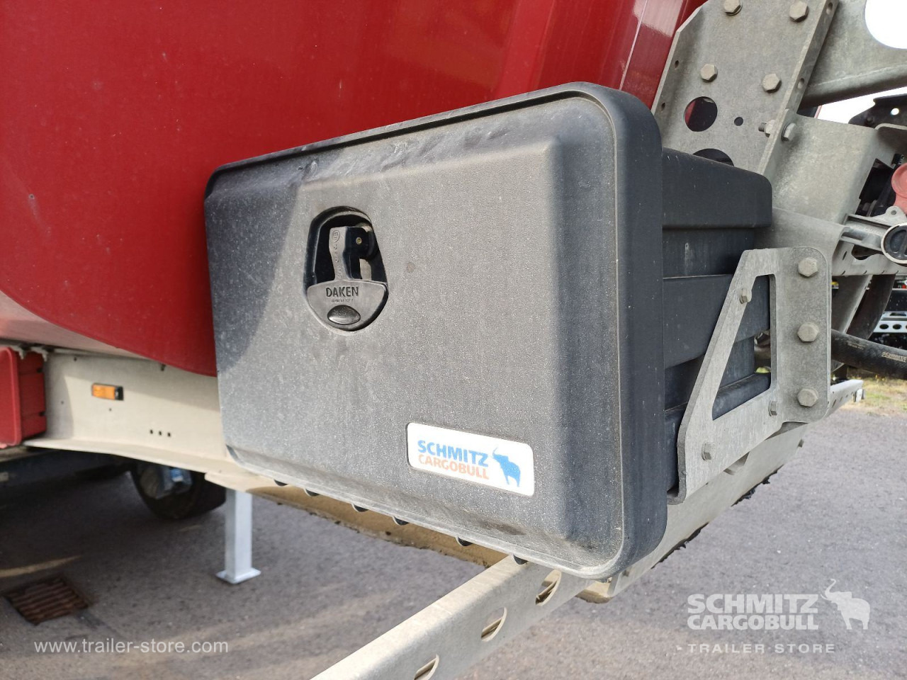 SCHMITZ Auflieger Kipper Stahlrundmulde 28m³ - Semirremolque volquete: foto 5 SCHMITZ Auflieger Kipper Stahlrundmulde 28m³ - Semirremolque volquete: foto 5